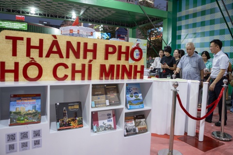 Le hoi Duong sach Tet Binh Ngo 2026 san sang cho khai mac hinh anh