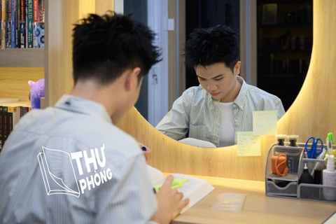 Những mẩu giấy note đẫm nước mắt của TikToker Anh Mặt Vuông