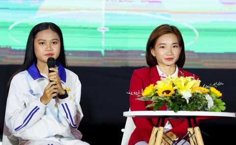 Nguyen Thi Oanh nhan giai 'Cam hung SEA Games 32' hinh anh