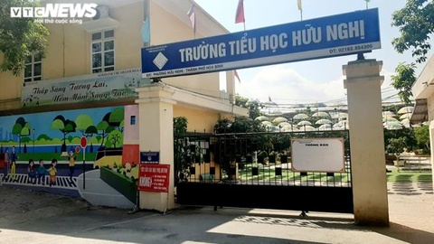 hoc sinh lop 1 bi bo cua ban hanh hung anh 1