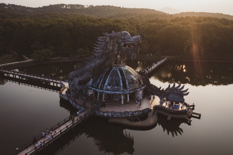 Cong vien nuoc bo hoang o Viet Nam chua het 'hot' tren bao ngoai hinh anh