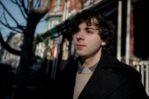 Nguoi tre My kiem gan 100.000 USD van khong dam mua nha hinh anh