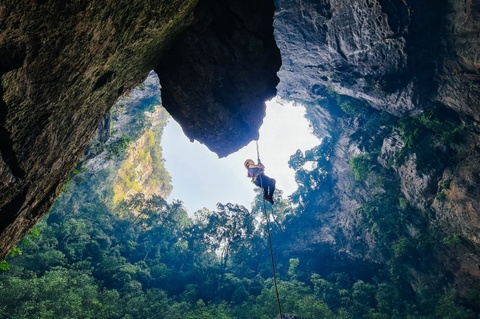 3 ngay 2 dem kham pha hang dong Pygmy o Quang Binh hinh anh