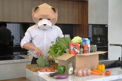 Thuc hu 'soai ca mua dich' Nino's Home nau an tro lai hinh anh