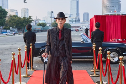 Truoc tiec tat nien nhu di tham do cua ca phe muoi chu Long hinh anh