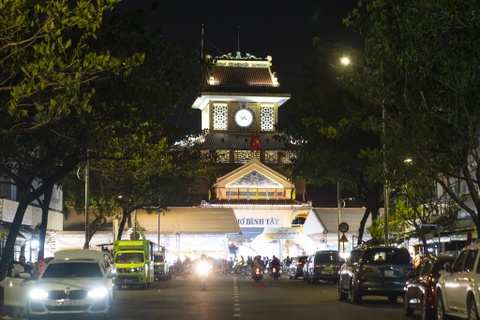 Pho dem Cho Lon diu hiu hinh anh