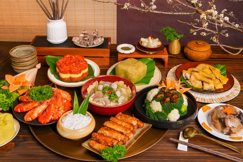 Co Tet bac trieu cua loat khach san 4-5 sao hinh anh