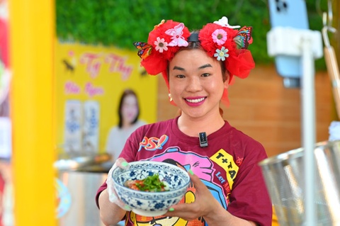 Ty Thy nghi ban goi du du sau gan 8 nam hinh anh