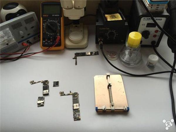 Quy trình biến iPhone cũ nát thành hàng mới 99% | Znews.vn