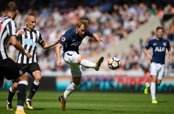 Tran Newcastle vs Tottenham anh 25