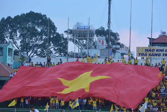 Tran HAGL vs CLB Quang Ninh anh 14