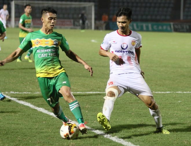CLB Can Tho va Nam Dinh tranh ve play-off anh 26