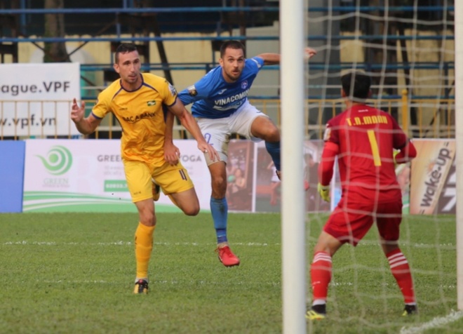 CLB Quang Nam vs CLB Ha Noi anh 15