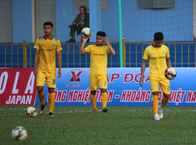 CLB Quang Nam vs CLB Ha Noi anh 11