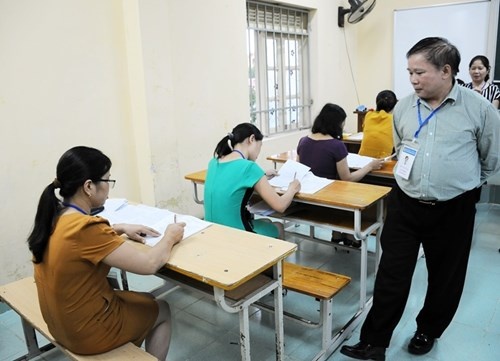 cham thi thpt quoc gia anh 1