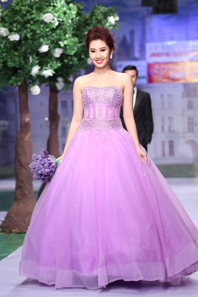 Top 20 mẫu váy cưới màu tím đẹp mới nhất năm 2022- Lucky Anh & Em