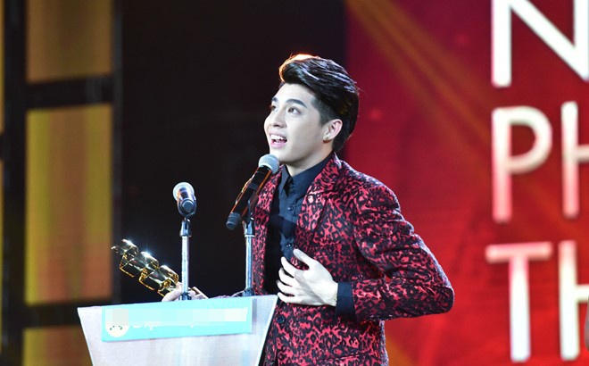 Toc Tien doi dau Dong Nhi HTV Awards anh 20