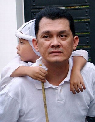 NSUT Huu Chau – nguoi nghe si trai qua nhieu dau thuong anh 1