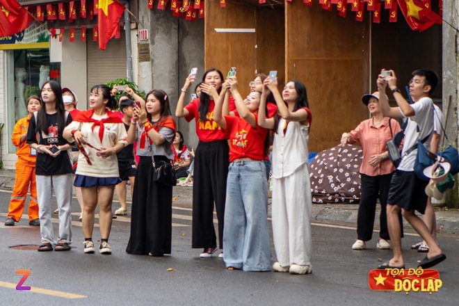 Tong duyet dieu binh A80 anh 77