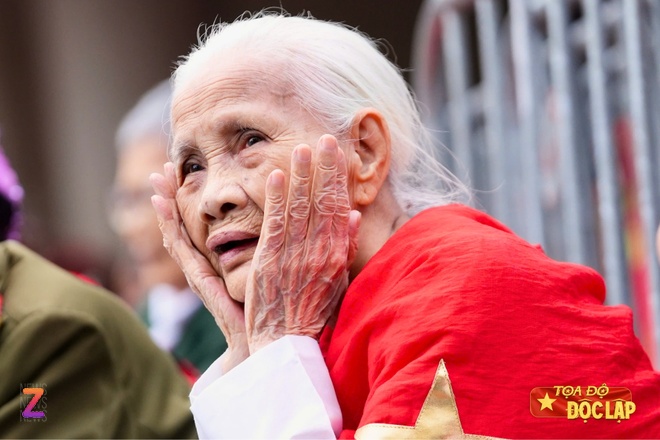 Tong duyet dieu binh A80 anh 70