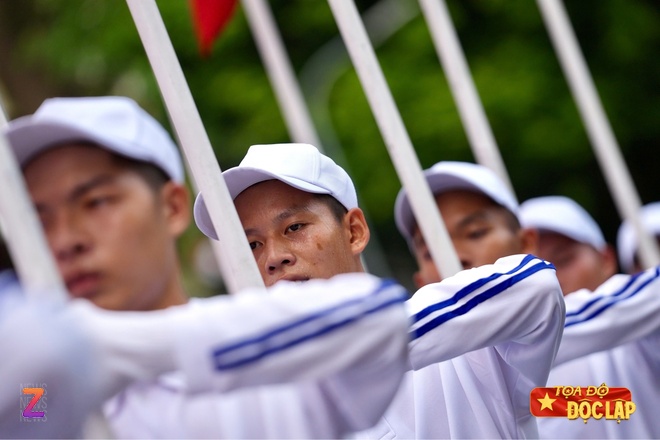 Tong duyet dieu binh A80 anh 90