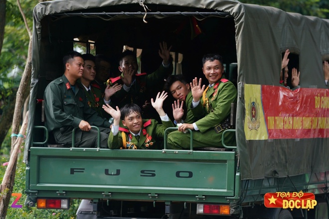 Tong duyet dieu binh A80 anh 141