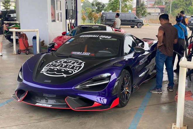 Dàn siêu xe tham dự Gumball 3000 có thể xuất phát tại Việt Nam