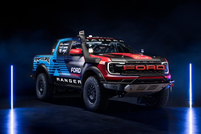 Ford Ranger Raptor lại về nhất tại giải đua Finke Desert Race 2024