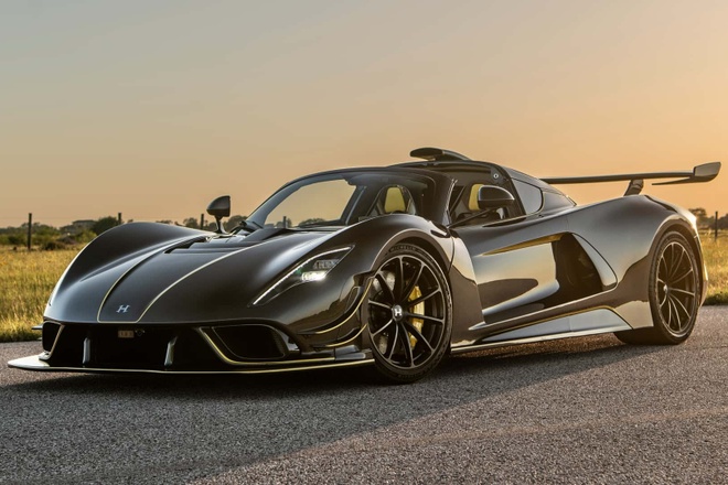 Siêu xe Hennessey Venom F5 mạnh hơn 1.800 mã lực gặp tai nạn