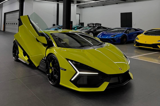 Lamborghini Revuelto đầu tiên tại Đông Nam Á đã có chủ