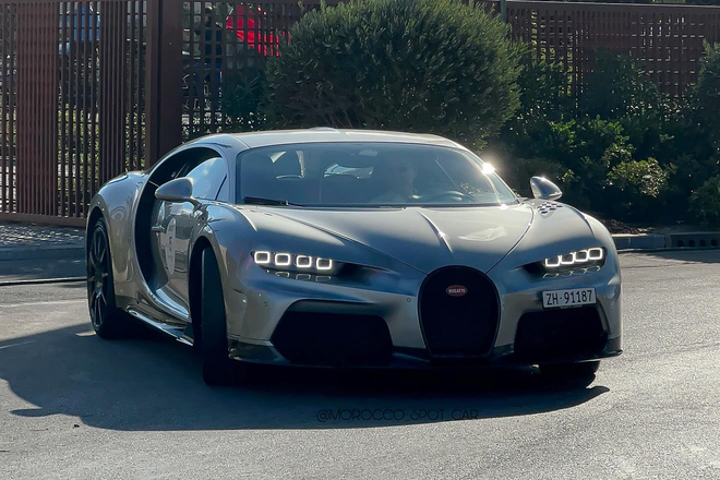 Cặp đôi Bugatti Chiron gây tai nạn liên hoàn tại Morocco