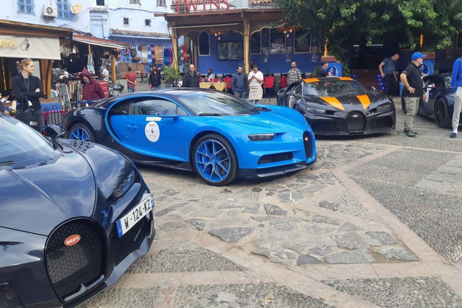 Cặp đôi Bugatti Chiron gây tai nạn liên hoàn tại Morocco