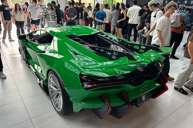 Gói độ đầu tiên trên thế giới cho siêu xe Lamborghini Revuelto