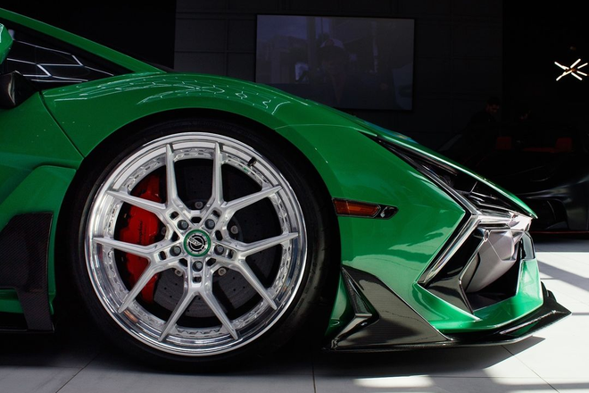 Gói độ đầu tiên trên thế giới cho siêu xe Lamborghini Revuelto