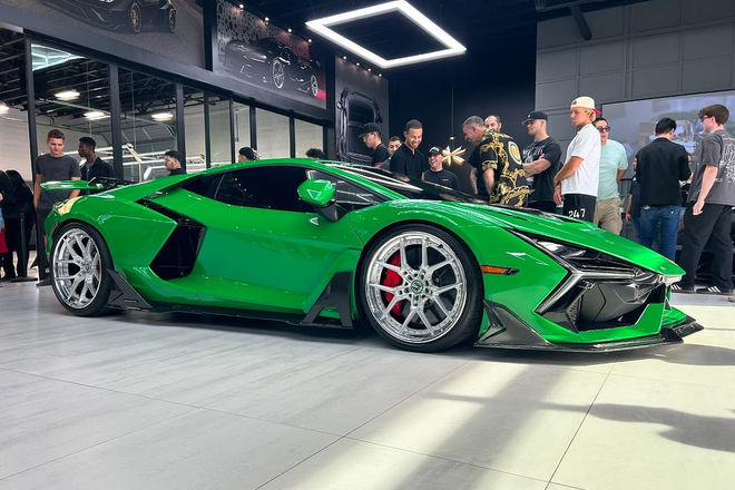 Gói độ đầu tiên trên thế giới cho siêu xe Lamborghini Revuelto