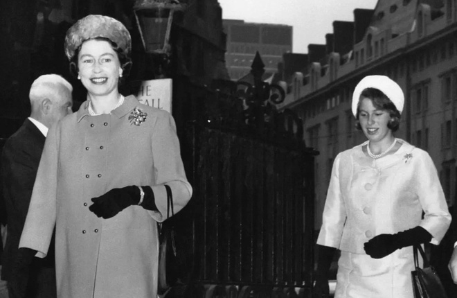 Tình cảm đặc biệt giữa Nữ hoàng Elizabeth II và Công chúa Anne | Znews.vn