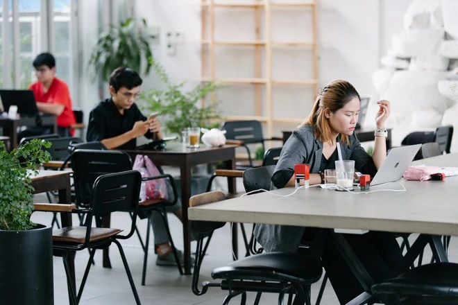 Vì sao người Việt vẫn thích ăn hàng, cà phê - Kinh doanh