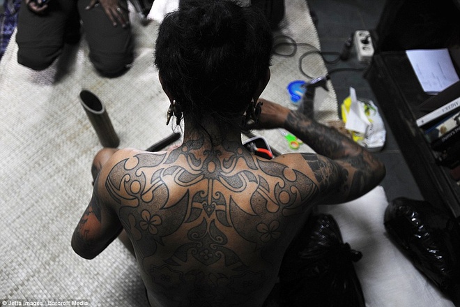 hình xăm rồng hổ kín lưng đẹp nhất #maori #tattoo dragon tattoo #Hình_Xăm  đẹp cùng năm tháng hình xăm thiết kế và thực hiện tại Ori… | Hình xăm,  Tattoo studio, Xăm