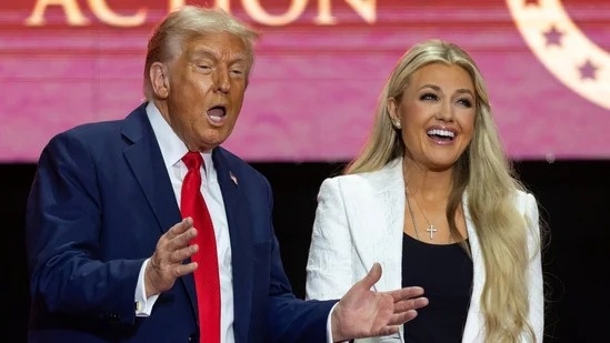 Hoa hậu Erika Kirk và mối liên hệ đặc biệt với ông Trump ...