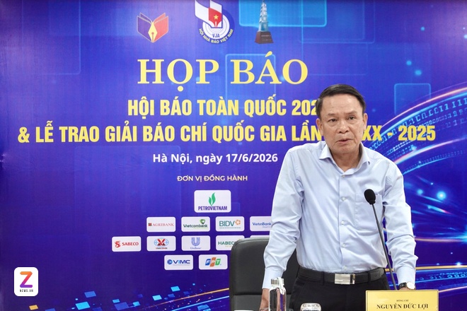 bao chi anh 1