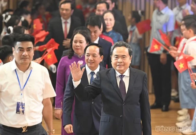 giai bao chi anh 1