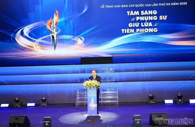 bao chi anh 1