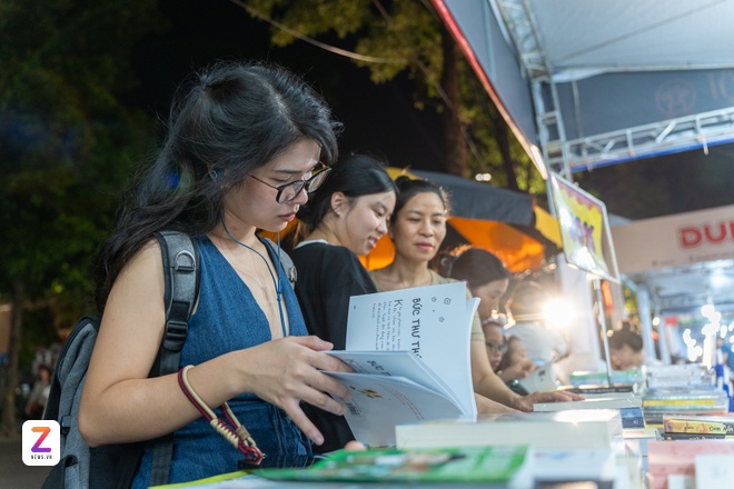 Hội Sách ảnh 1