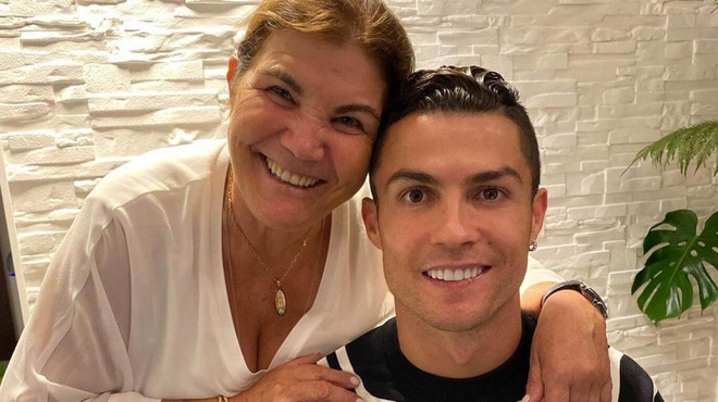 Chân dung người mẹ của Ronaldo - Hậu trường