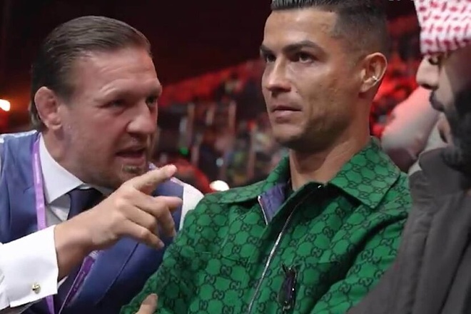 Ronaldo gây tranh cãi khi từ chối bắt tay McGregor - Thể thao