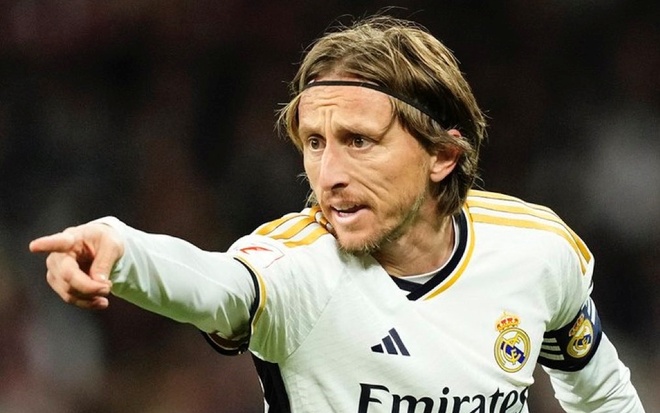 Modric khiến CĐV đối thủ phải ngả mũ thán phục - Thể thao