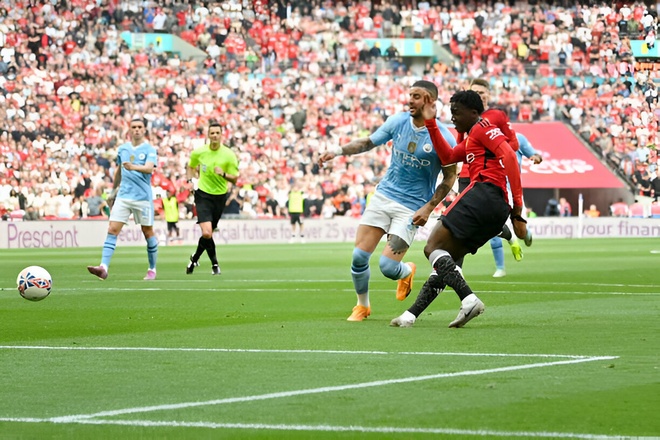 Man Utd dẫn Man City 2-0 ở chung kết FA Cup - Thể thao