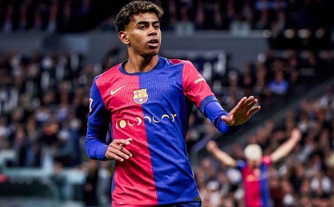Lamine Yamal ăn mừng giống Ronaldo - Thể thao
