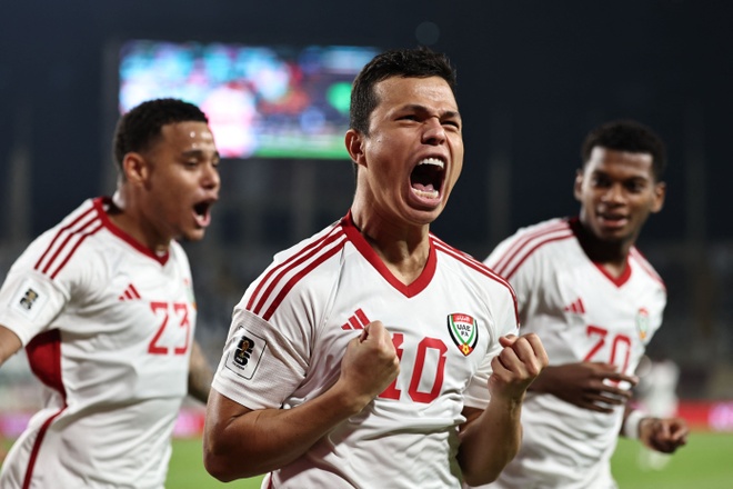 Tuyển UAE tạo địa chấn trước Qatar, thắp sáng cơ hội đi World Cup 1 Tuyển UAE tạo cú sốc khó tin trước Qatar - Thể thao