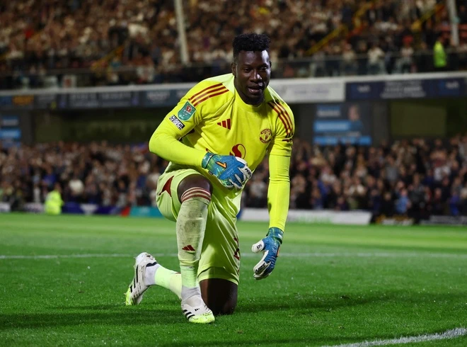 Xong vụ Onana đến West Ham, Manchester United công bố bom tấn thứ 5 trong 24h tới?